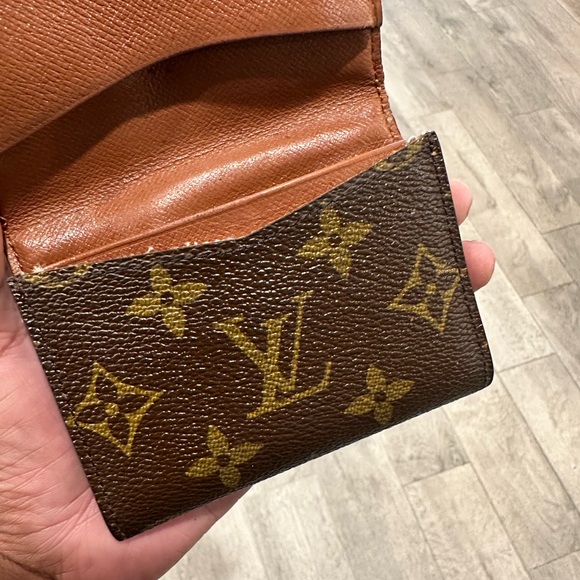 Louis Vuitton Brown and Gold Monogram Card Holder - Picture 10 of 11